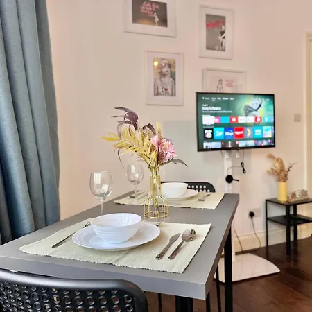 Lovely Studio 30Min To Central Londra Esterno foto