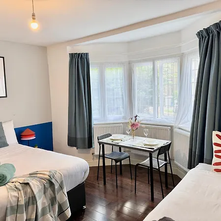 Lovely Studio 30Min To Central Londra Esterno foto